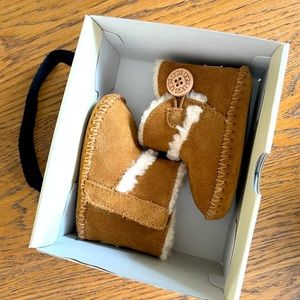 Brand new Newborn Uggs🤍🧸🤍